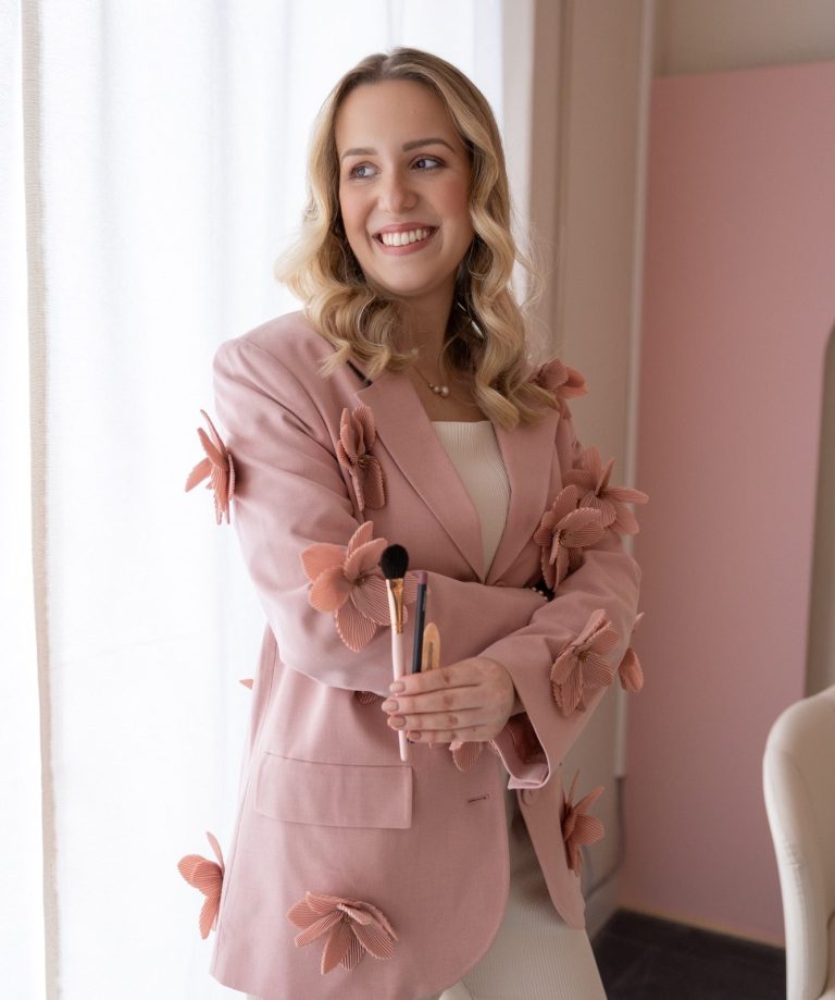 Professionelle Make-up Artistin für Eventstyling in Augsburg sowie Styling für Galas, Firmenveranstaltungen, TV-Produktionen,Bühnenauftritte
