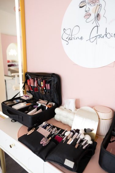 Professionelles Make-up-Equipment für Eventstyling, Filmproduktionen, Firmenevents und Fotoshootings in Augsburg